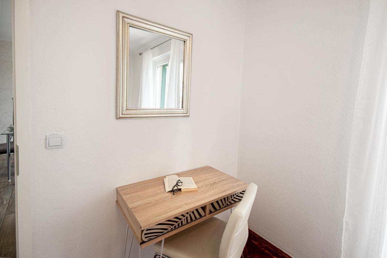 Apartments Villa Luce Makarska Exteriör bild