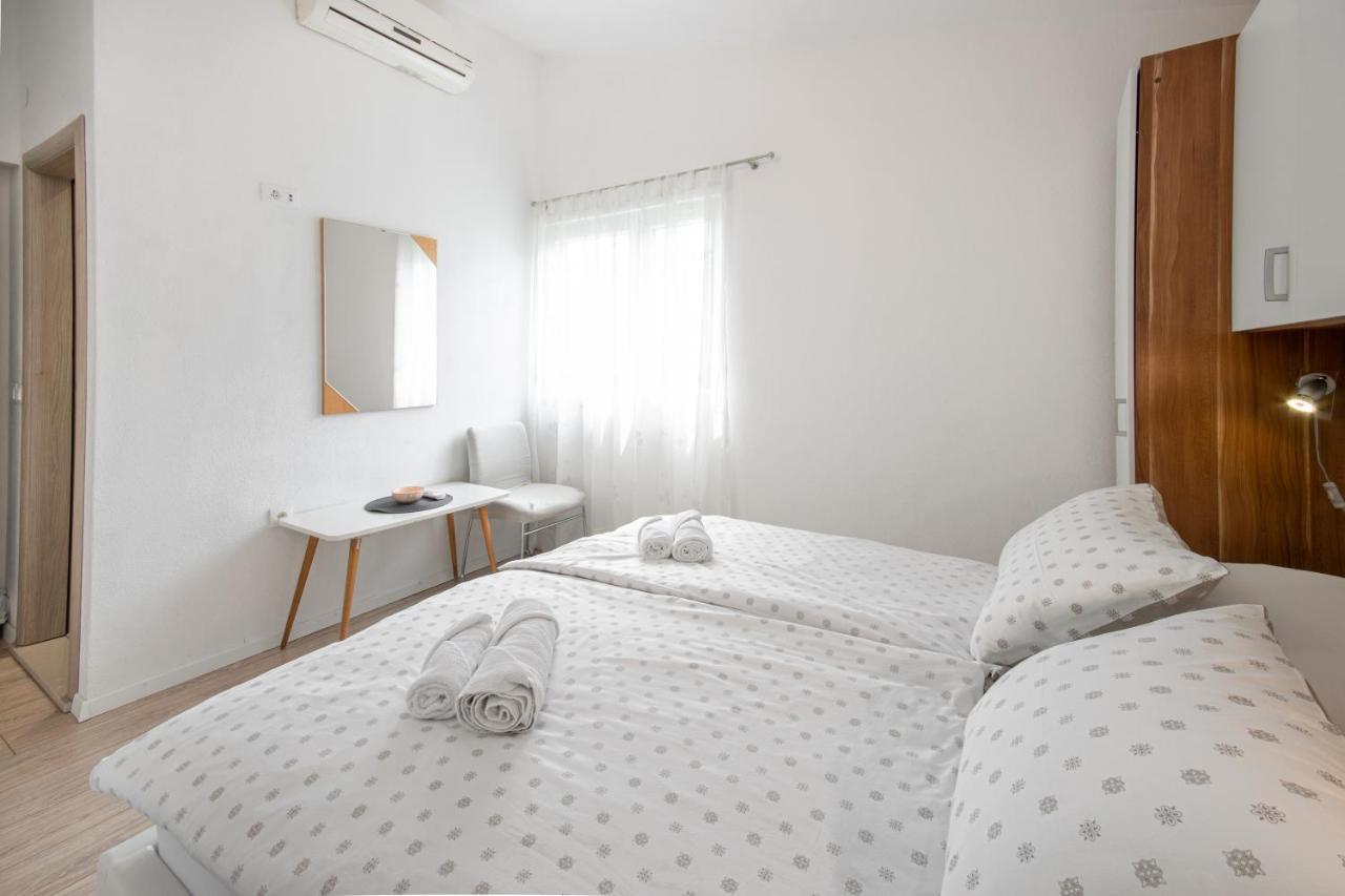Apartments Villa Luce Makarska Exteriör bild