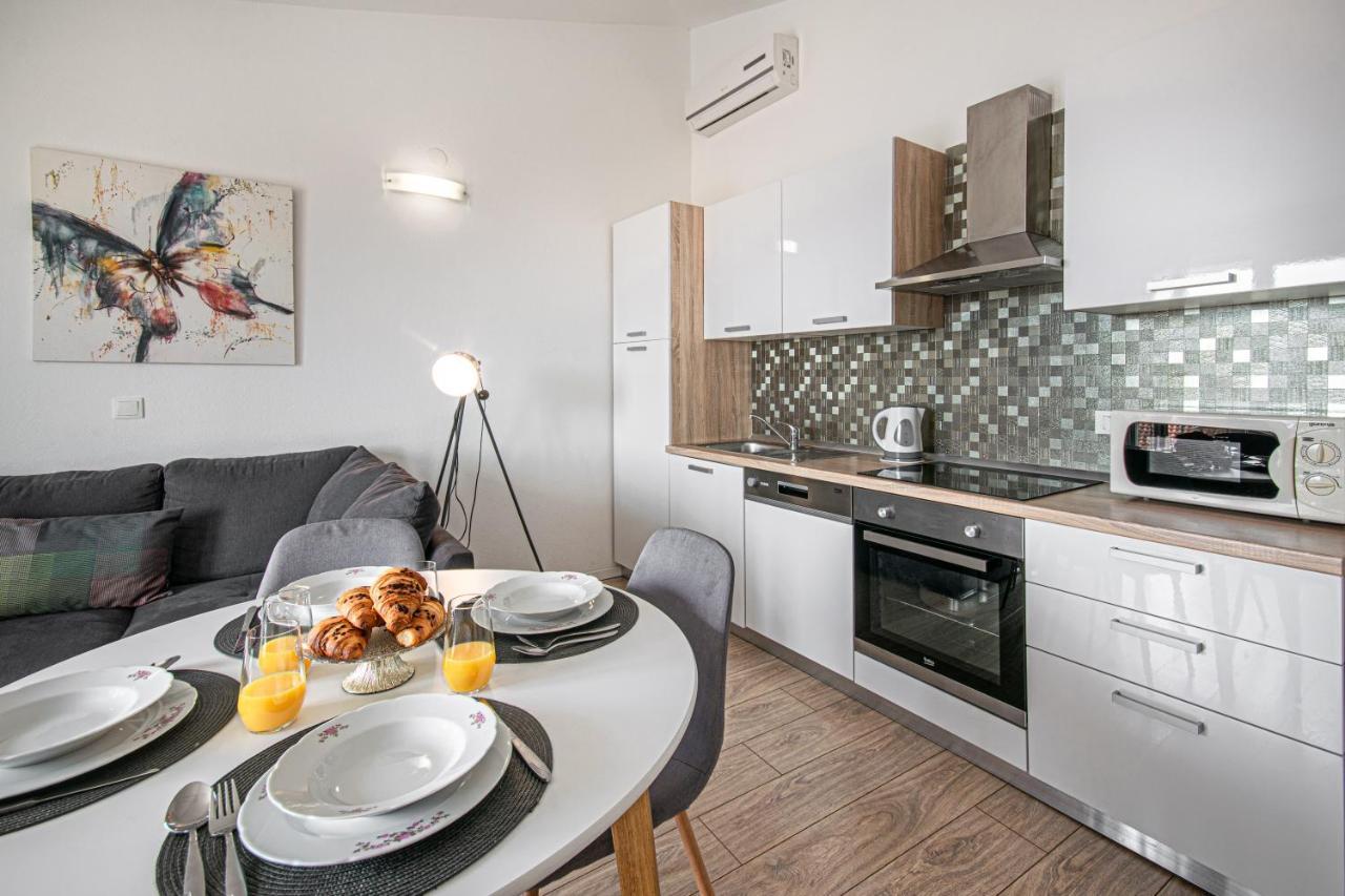 Apartments Villa Luce Makarska Exteriör bild