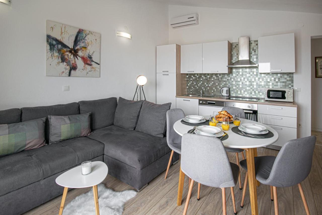 Apartments Villa Luce Makarska Exteriör bild