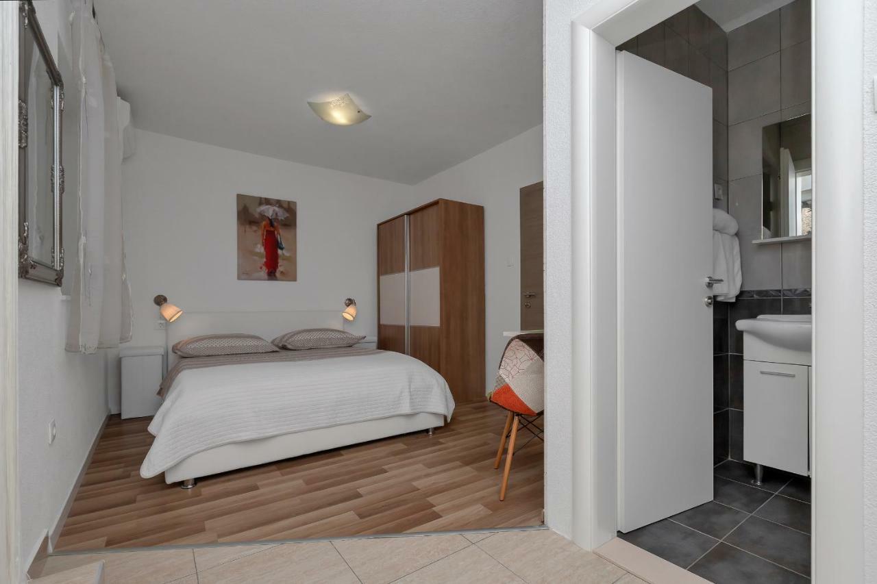 Apartments Villa Luce Makarska Exteriör bild